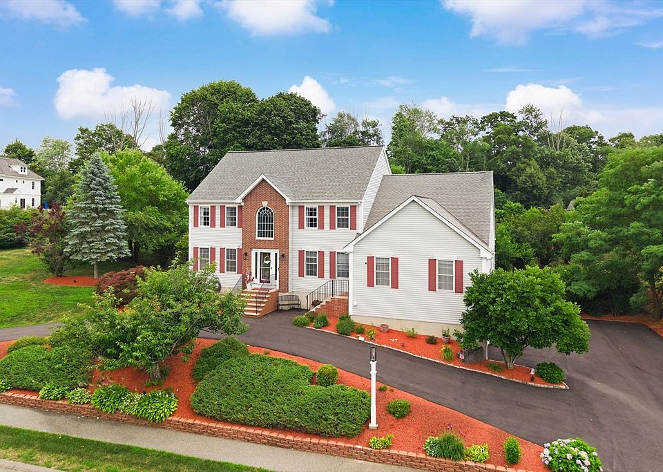 1st image of 24 Sheridan Ln