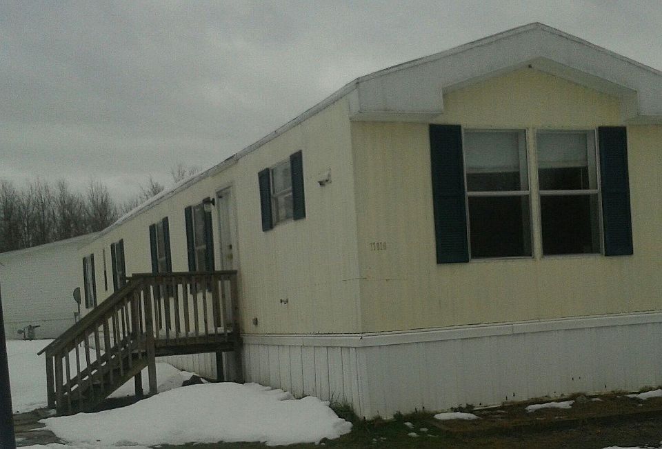 11816 Pinewood - Front of Home