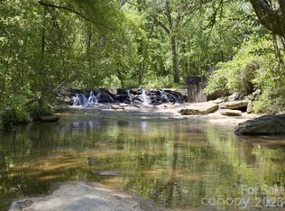 450 Washington St, Forest City, NC 28043