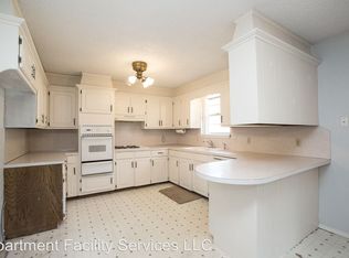 1208 S Division St, Sapulpa, OK 74066