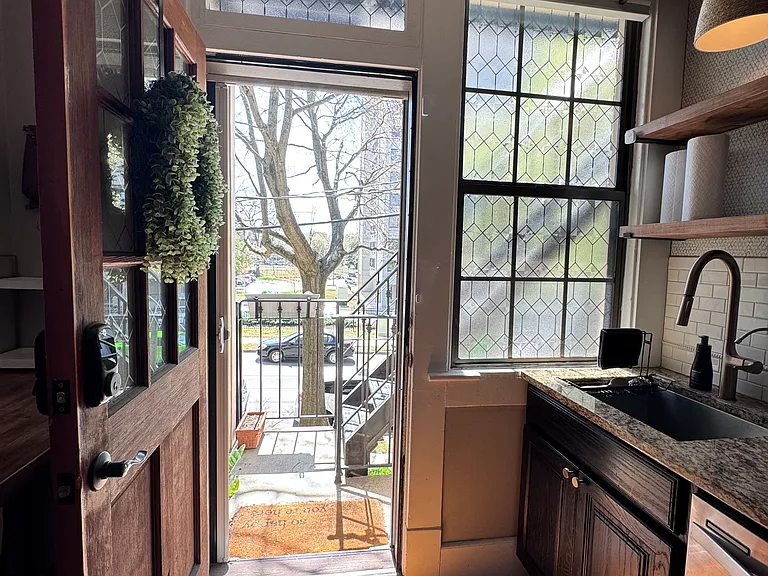 1711 18th Ave S #B1 — Photo 5