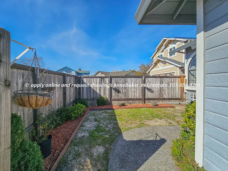 127 Melva Ct — Photo 10