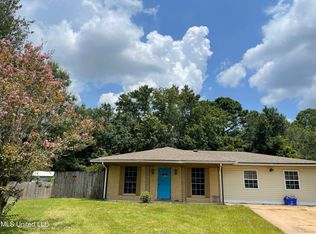 12 Nottingham Cir, Gulfport, MS 39503