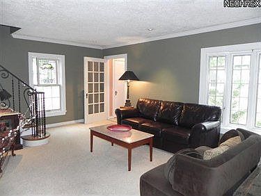 3rd image of 21403 Beachwood Dr