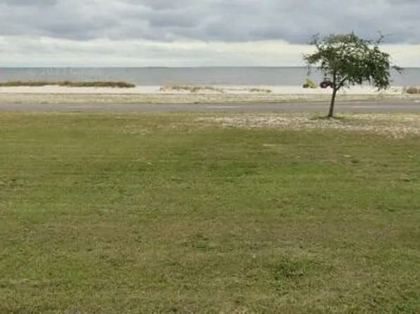 4808 W Beach Blvd #D, Gulfport, MS 39501