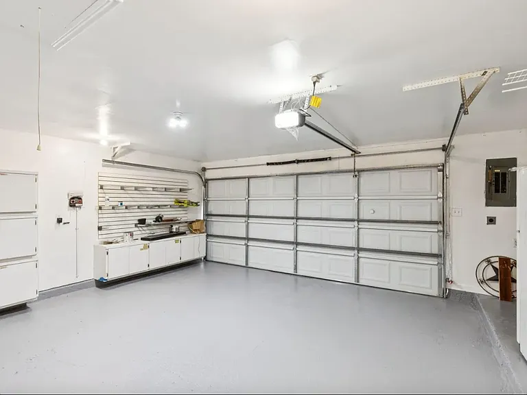 1805 Eastfield Dr — Photo 12