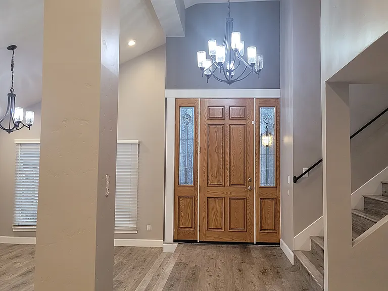 7001 Jenner Ct — Photo 2