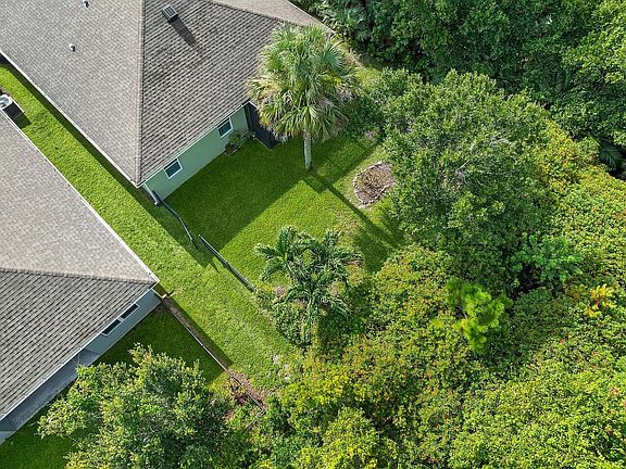 3rd image of 3315 Wild Banyan Way