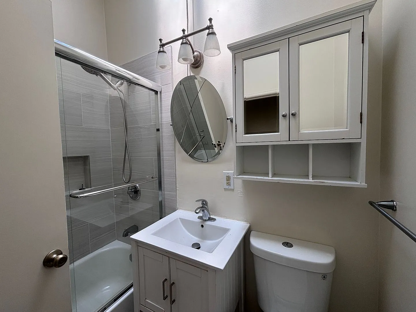 Fremont - Charming 3bed/2bath Home in the Desirable Mission San Jose Neighborhood! — Photo 4
