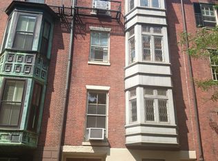 13 Walnut St, Boston, MA 02108