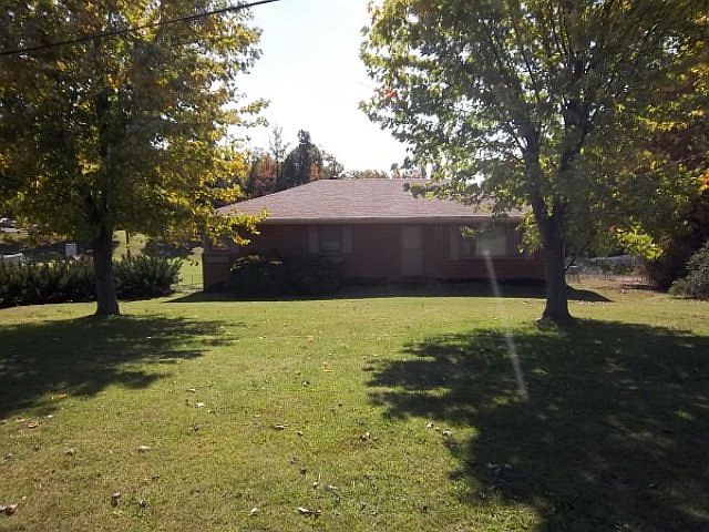 2nd image of 1309 Eastview Dr