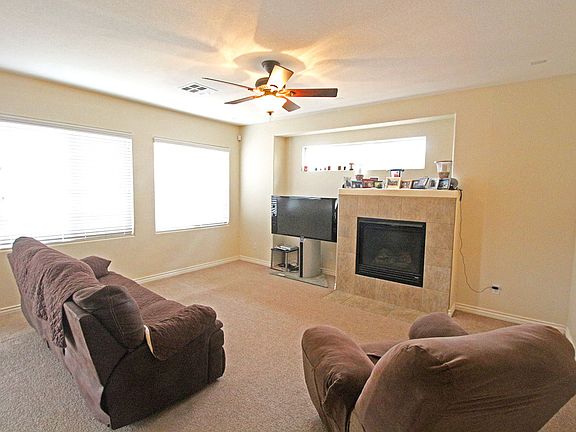 5th image of 308 Whitney Breeze Ave