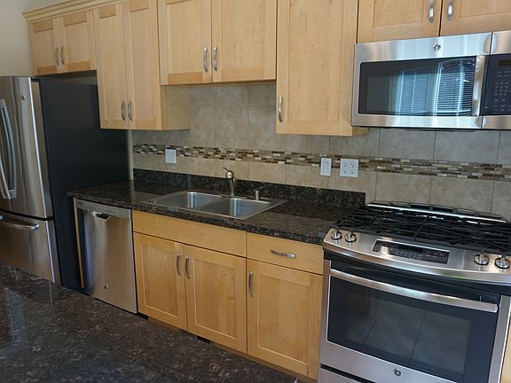 2nd image of 12326 NE 7th Pl #123
