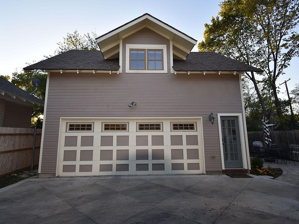 1st image of 2252 6th Ave #1