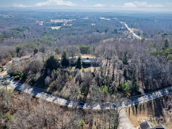 1045 Cajah Mountain Rd, Hudson, NC 28638