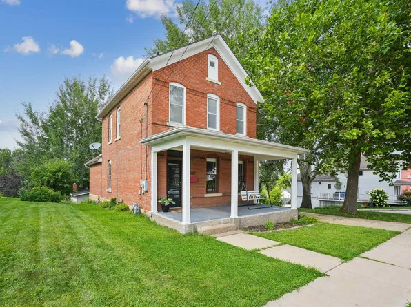 1021 Cleveland Ave, Dubuque, IA 52003