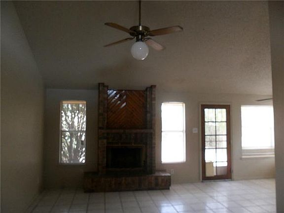 5th image of 11812 Priscilla Cir