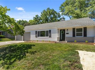 7634 High Dr, Prairie Village, KS 66208