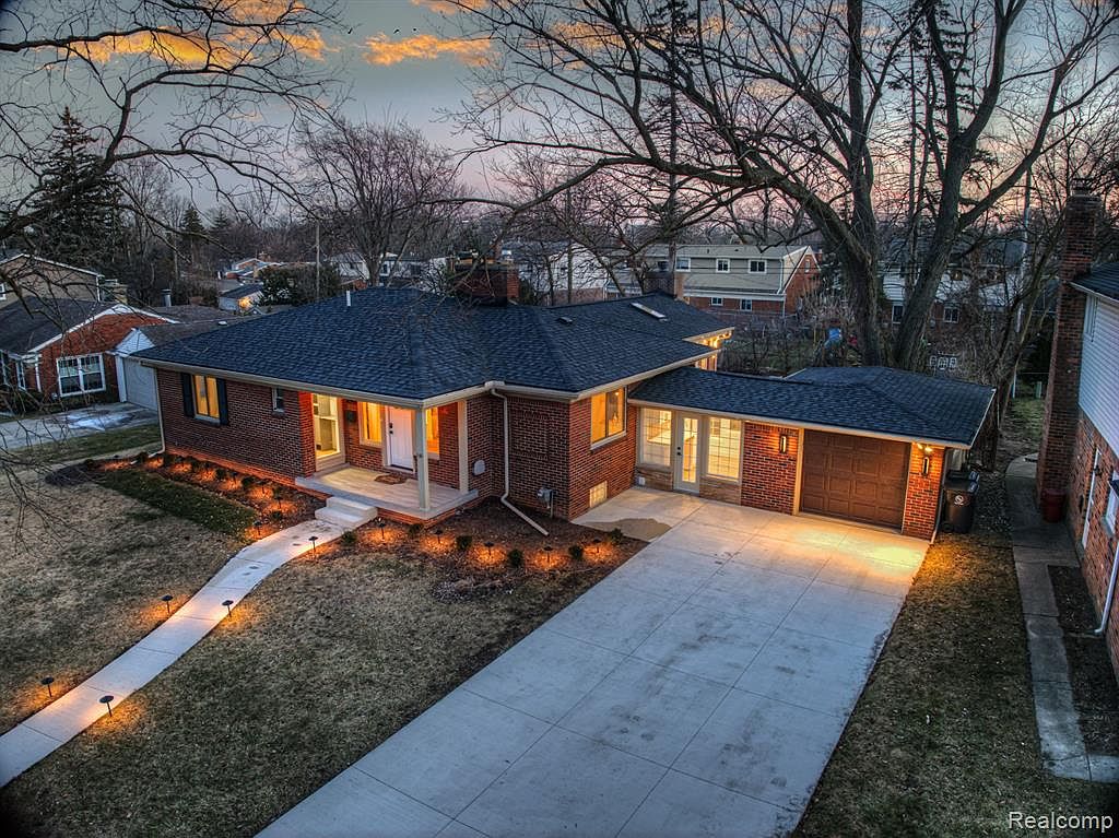 4009 Parkview Dr, Royal Oak, MI 48073 Zillow