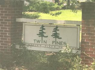 Twin Pines Cir, Gulf Shores, AL 36542