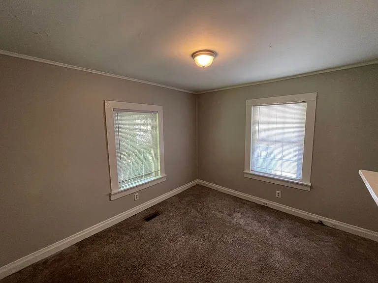 310 W Norment Ave — Photo 10