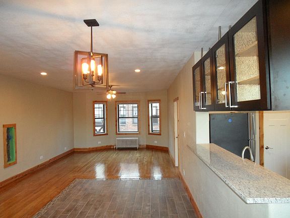 4th image of 1521 W Farwell Ave APT 3