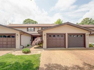 816 Westwood Rd, Maryville, IL