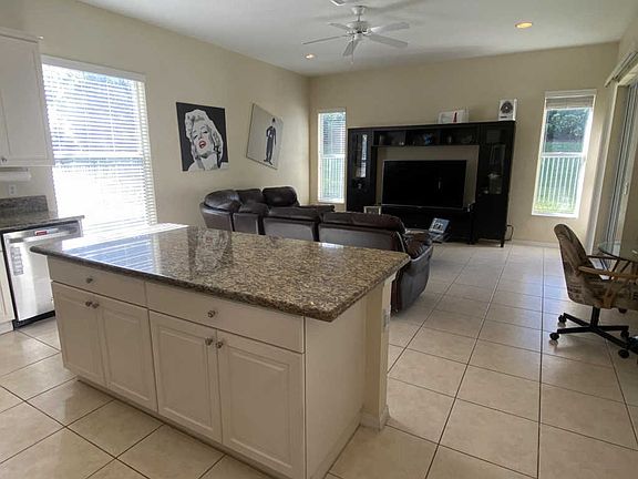 3rd image of 11292 Mainsail Ct