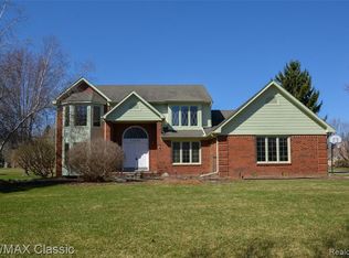 24295 Warrington Ct, Novi, MI 48374