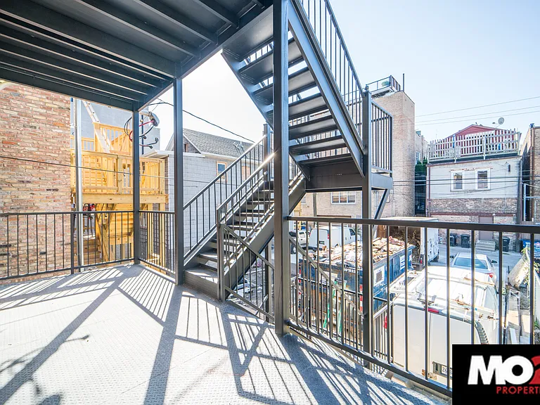1314 N Bosworth Ave #1R — Photo 6