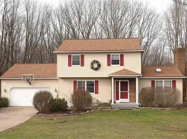 1116 Applejack Dr, Erie, PA 16509