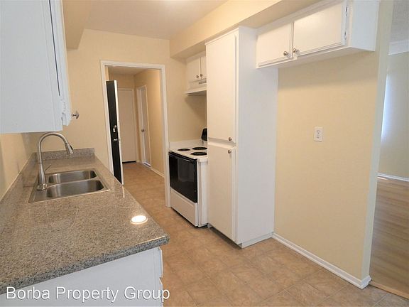 4th image of 634 Lime Ave APT 302