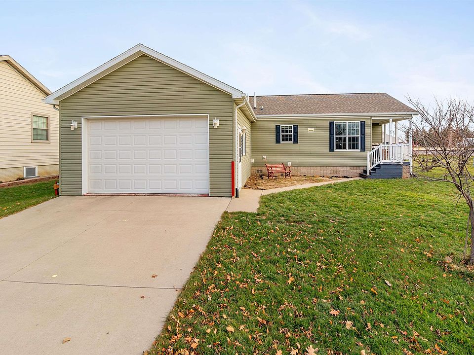 1st image of 203 Christopher Ct