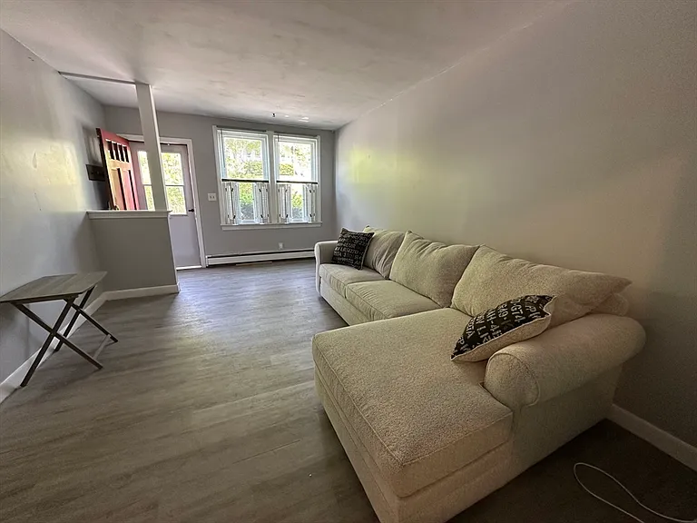 9 Oak St #1 — Photo 6