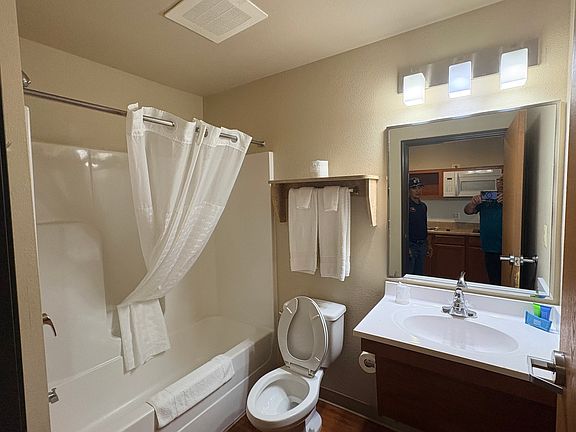 4th image of 1455 Carl D Silver Pkwy #125