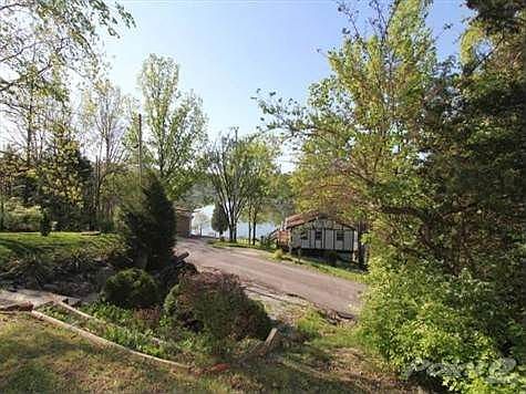 2nd image of 865 Jacob Dr