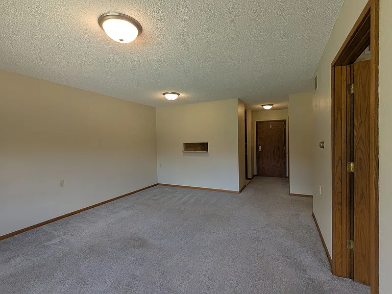 1100 Grove St — Photo 27