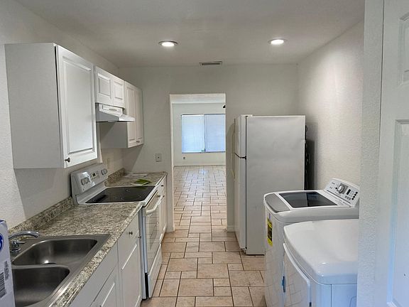 5th image of 725 Northlake Blvd APT 4