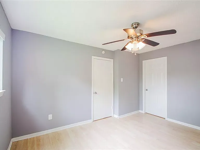 6406 Chimney Creek Cir #B — Photo 9