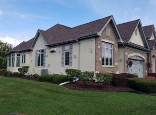 742 E Oliviabrook Dr, Villa Park, IL 60181