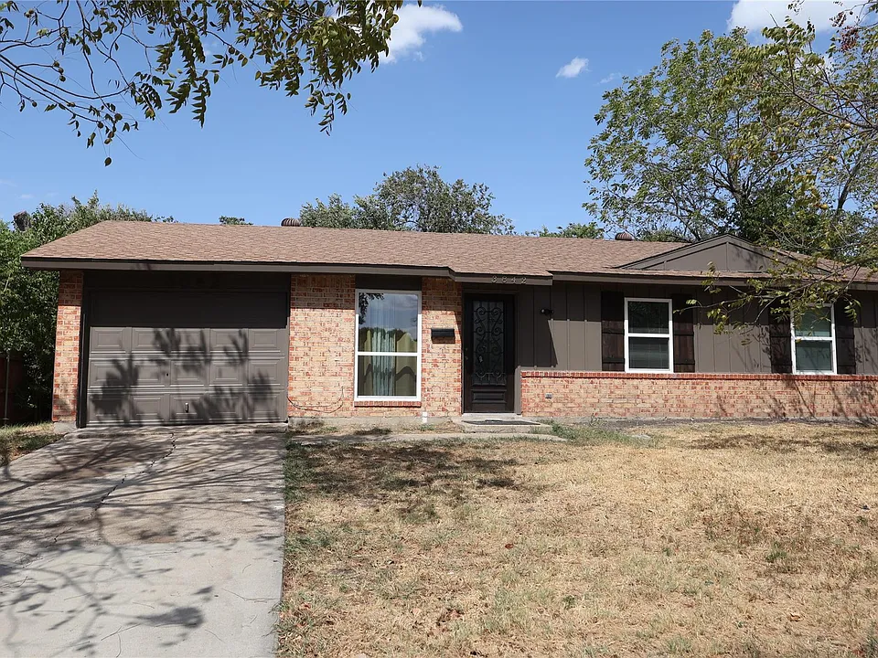 3842 Commonwealth Dr