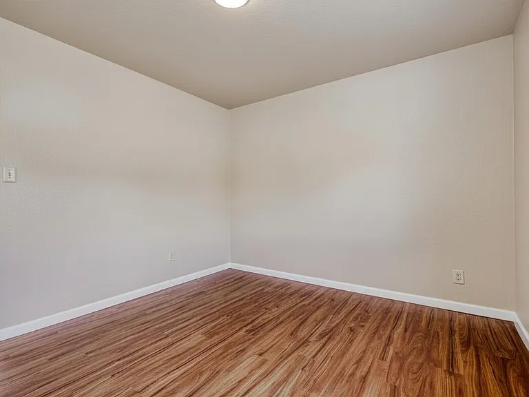 6648 Provincial Dr — Photo 7