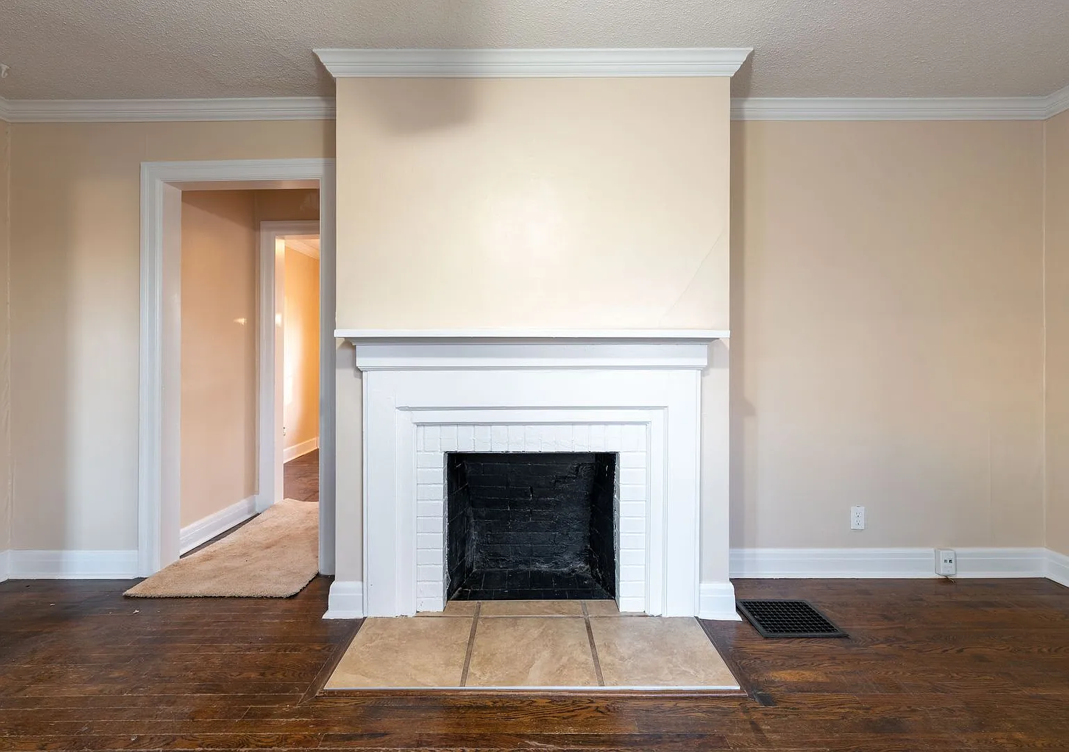 Available now! — Photo 4