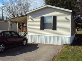 73 Park Dr, Middlefield, OH 44062