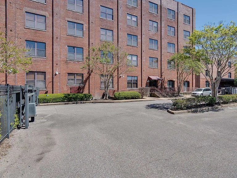 137 E G E Patterson Ave #202 — Photo 8