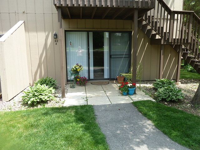 1st image of 22 Jamaica Colony APT 4