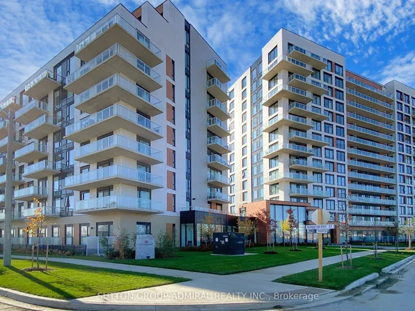 6 David Eyer Rd, Richmond Hill, ON