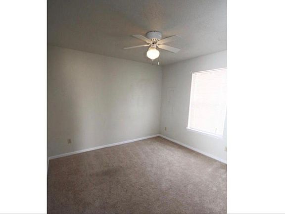 5th image of 1703 Steamboat Ln