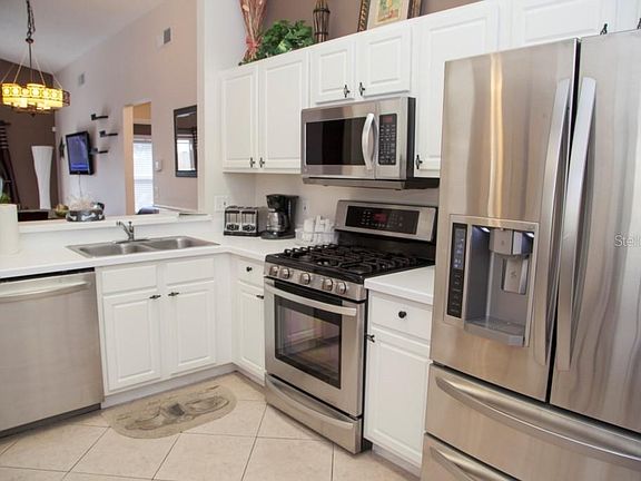 4th image of 7820 Myrtle Oak Ln
