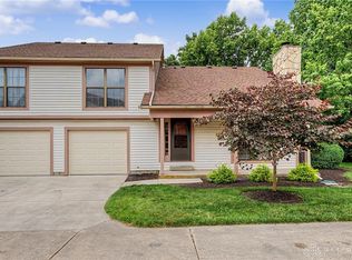 1390 Sanzon Dr, Fairborn, OH 45324